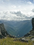 Вид сверху на оз. Кучерла вдали.