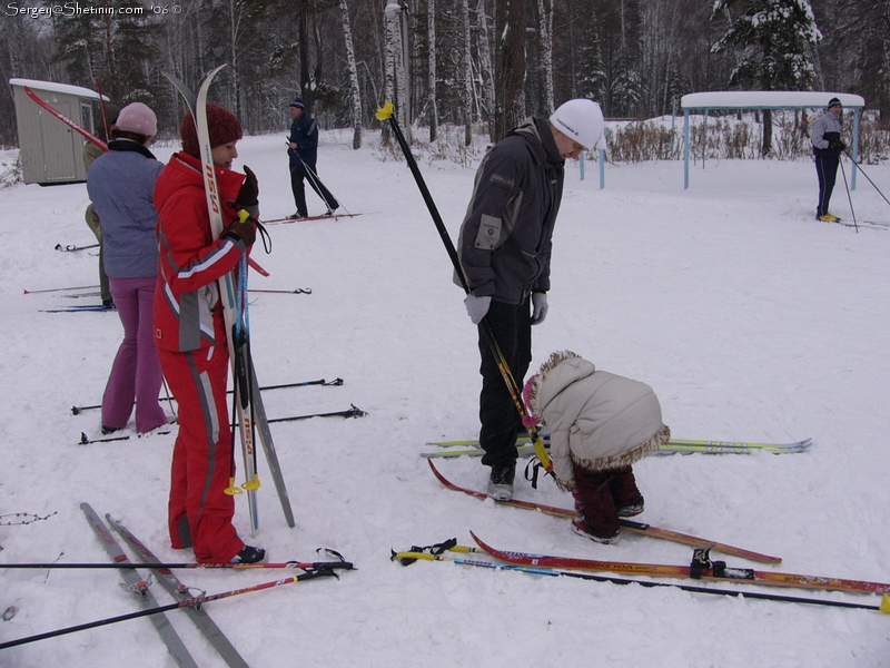 Arrival to the skiing lodge.