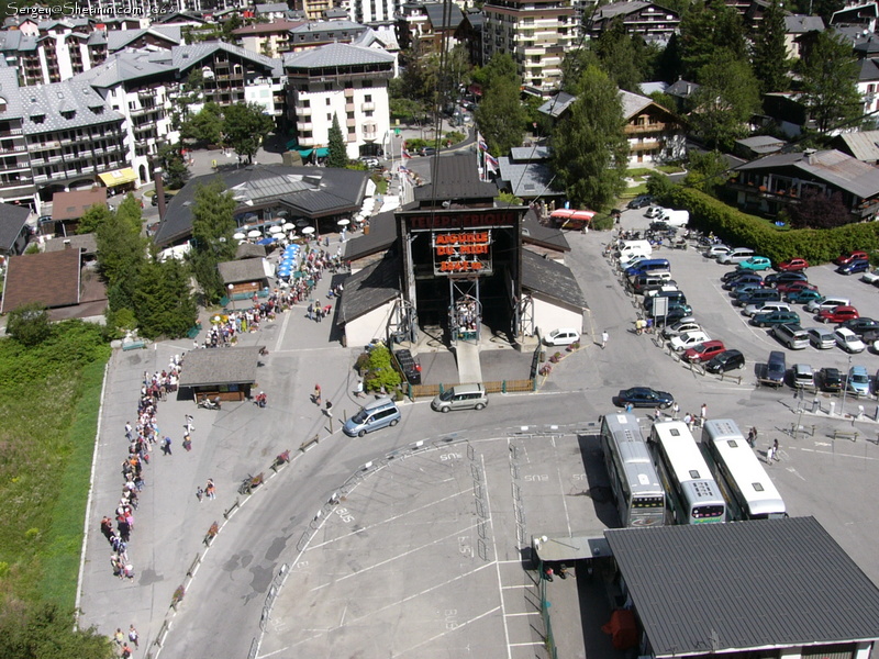 Chamonix. Aiguille-du-midi start.