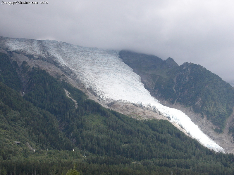 Chamonix. Glacier and tunnel.