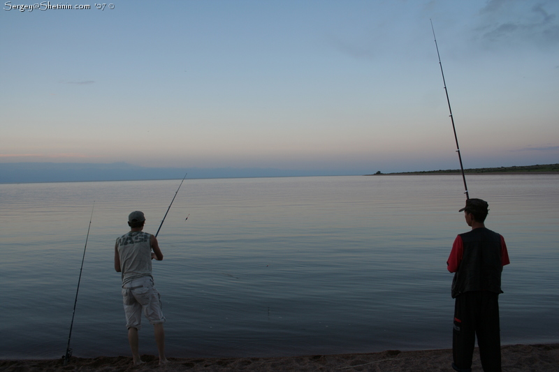 Вечерний клев. Озеро Иссык-Куль. Рыбалка.