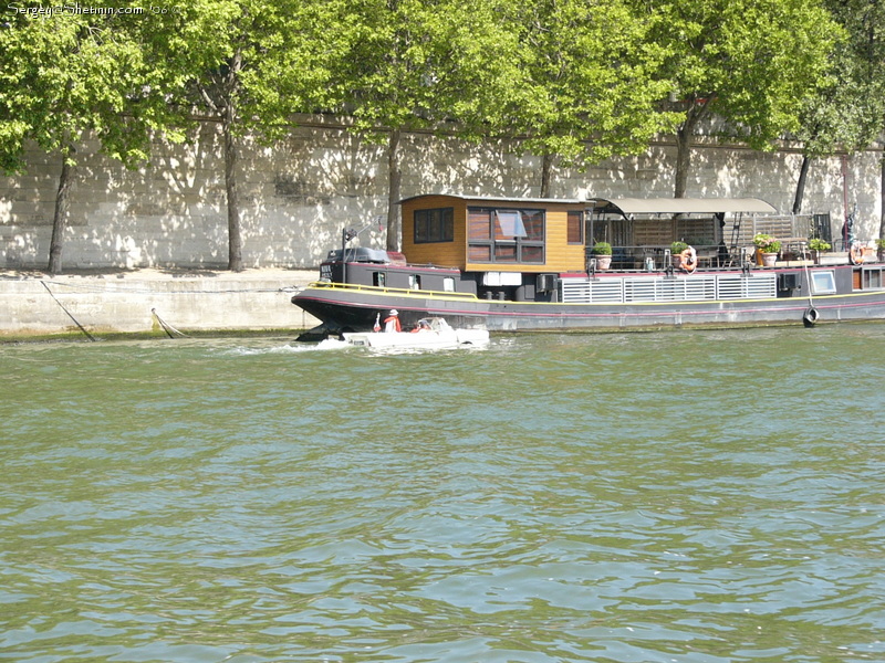 Paris. Excursion on cars.