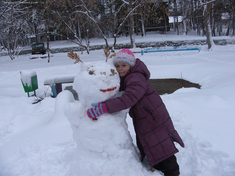 Lyuba and snowman.