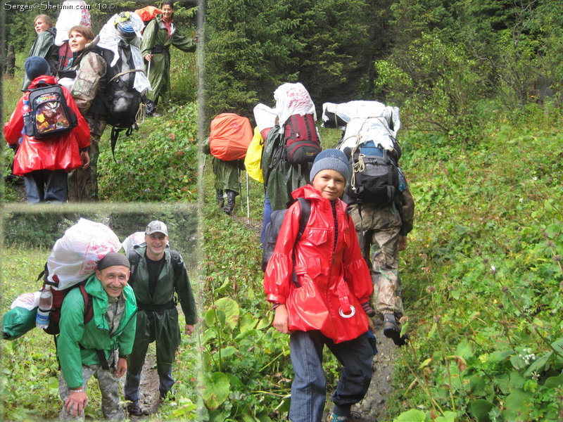 Hiking up to refuge "Sirota". Weather becomes better