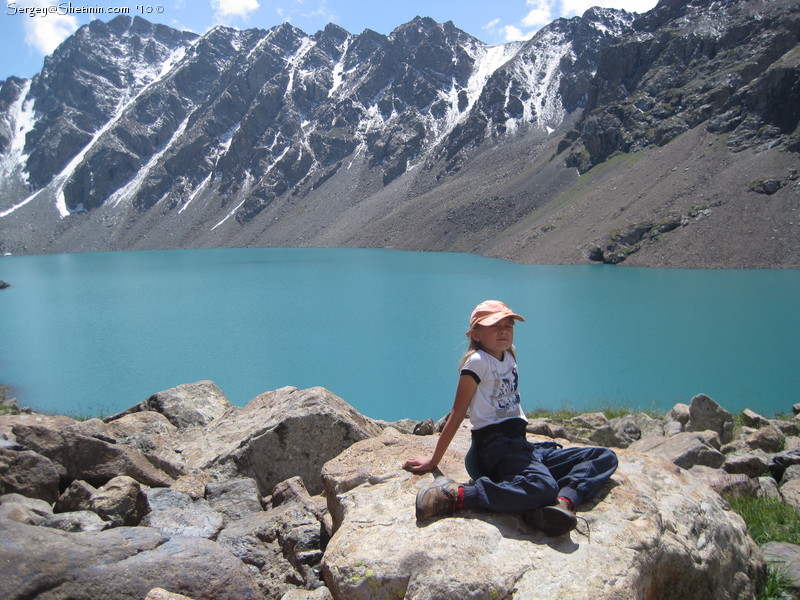 Lake Ala-Kul. Lyuba at altitude 3532m.