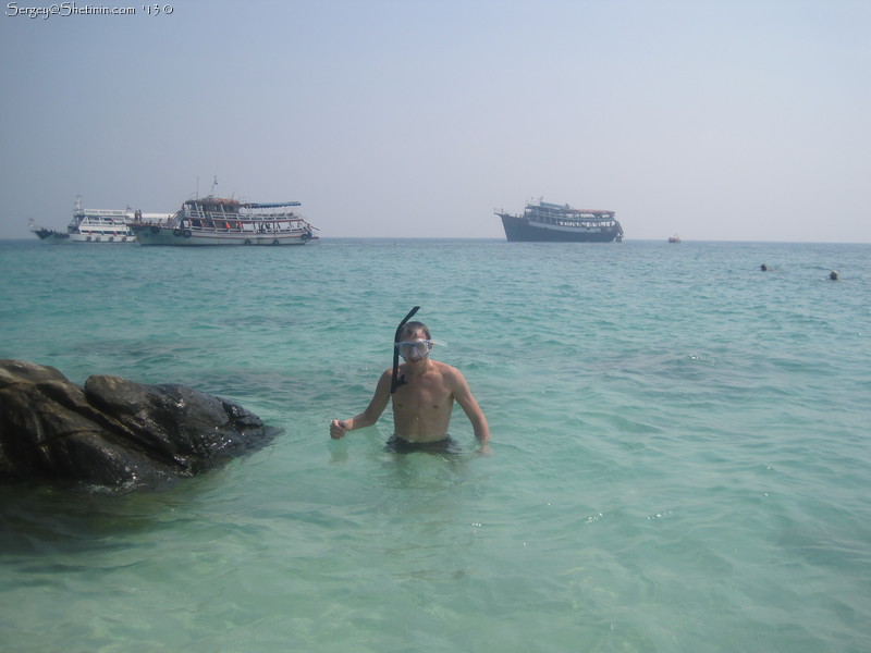 Sergey Shetinin is doing snorkelling