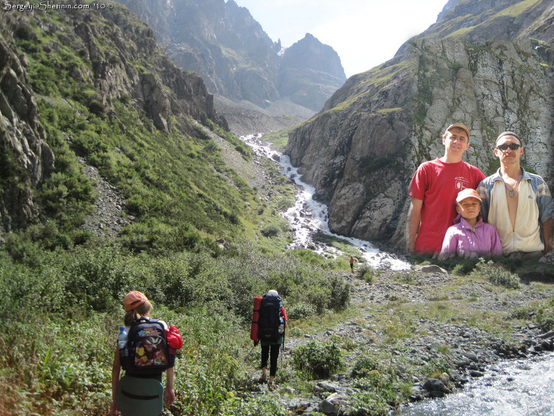 The way to Ala-Kul lake along the river