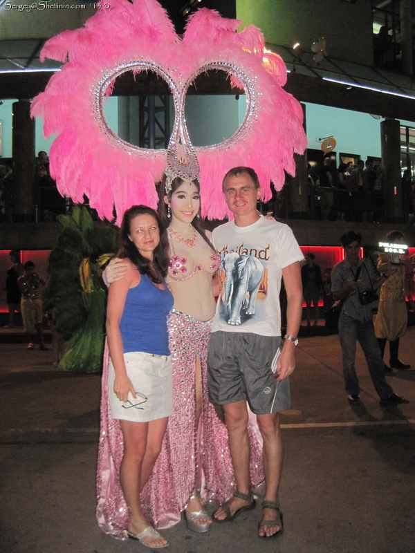 Zhanna and Sergey with beauty from Alcazar show. Thailand