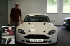 Современный, мощный спортивный автомобиль Астон Мартин Вэнтидж ГТ4 (Aston Martin Vantage GT4). Клиенты клуба не раз побеждали на нем какие-то гонки в Великобритании, не помню точно название.