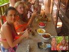 Заселившись в отель Сае Каев Вилла на острове Ко Самет, мы решили перед тем, как пойти на пляж, отведать всяческих экзотических фруктов Тайланда, которые мы предварительно купили и взяли с собой. Отведали драконов фрукт, рамбутаны, манго и ананасы.